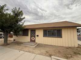 featured image of 414 S 10th St