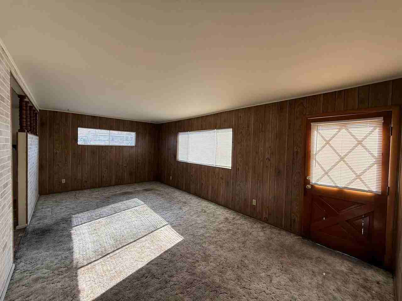 414 S 10th St - Photo 3 of 19