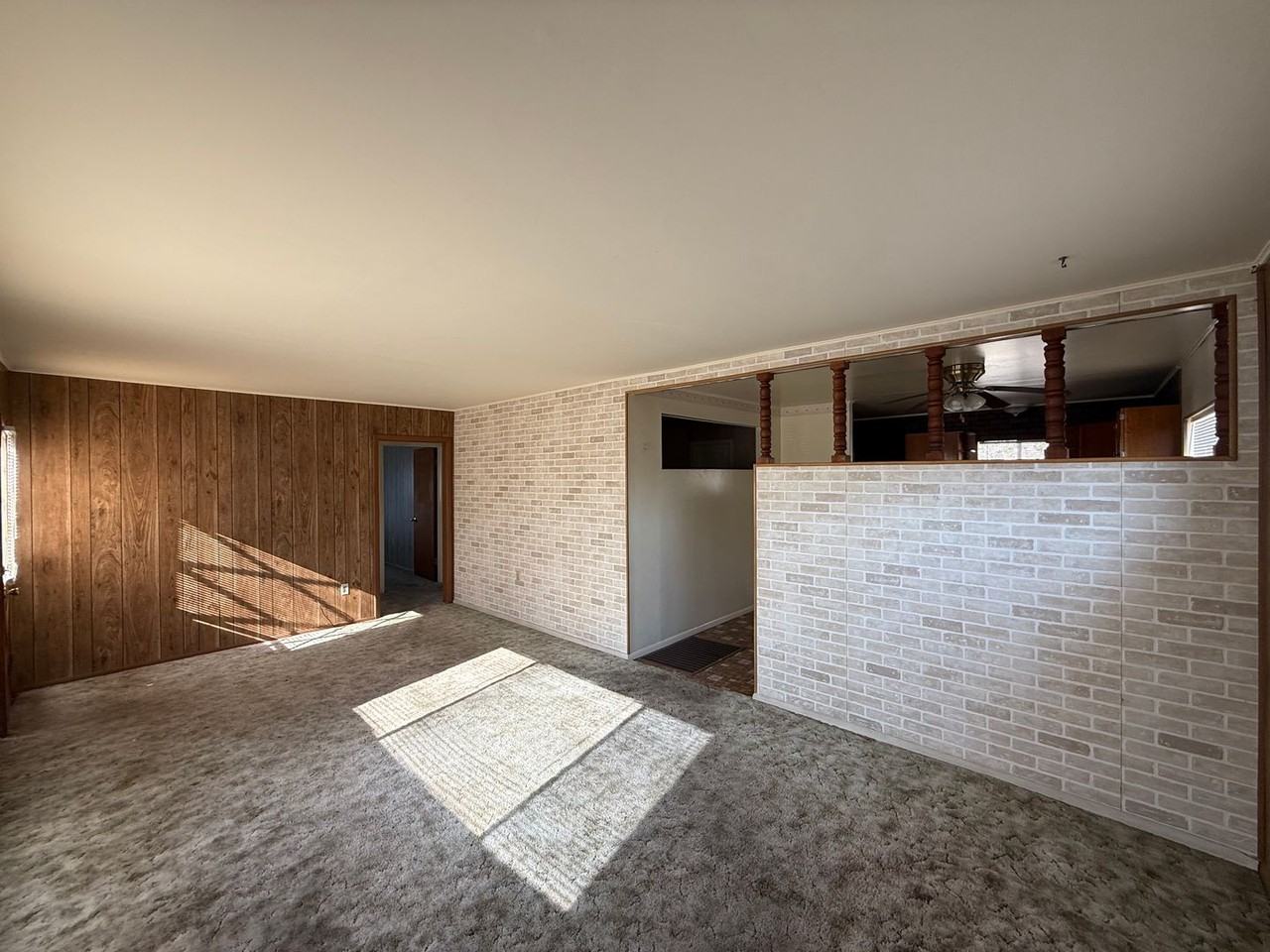 414 S 10th St - Photo 4 of 19