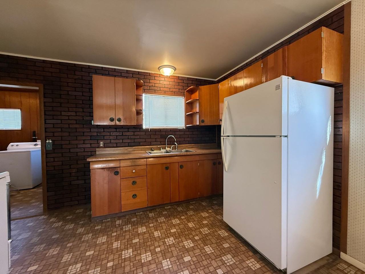 414 S 10th St - Photo 7 of 19