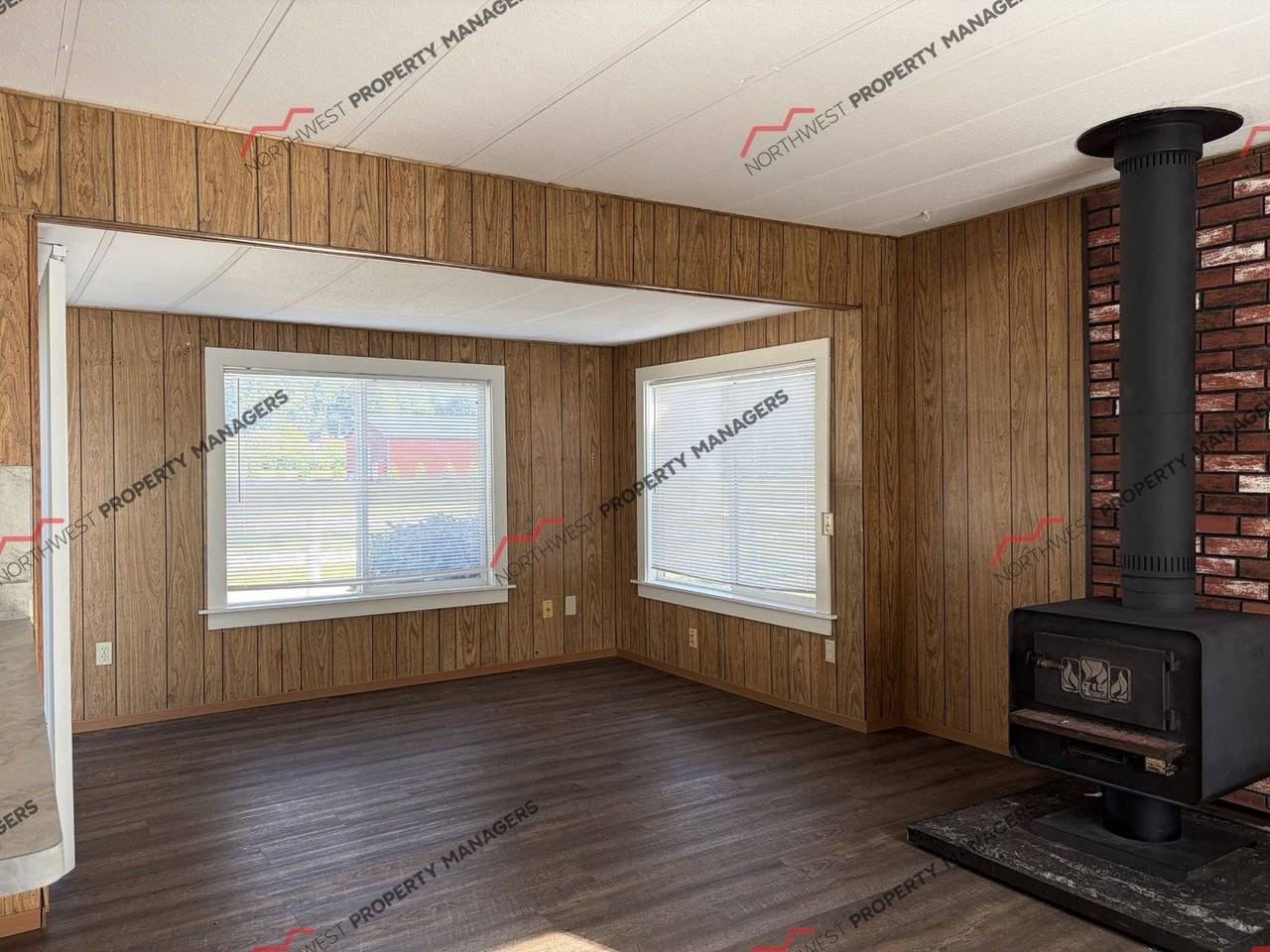 406 Chilvers Rd - Photo 7 of 20