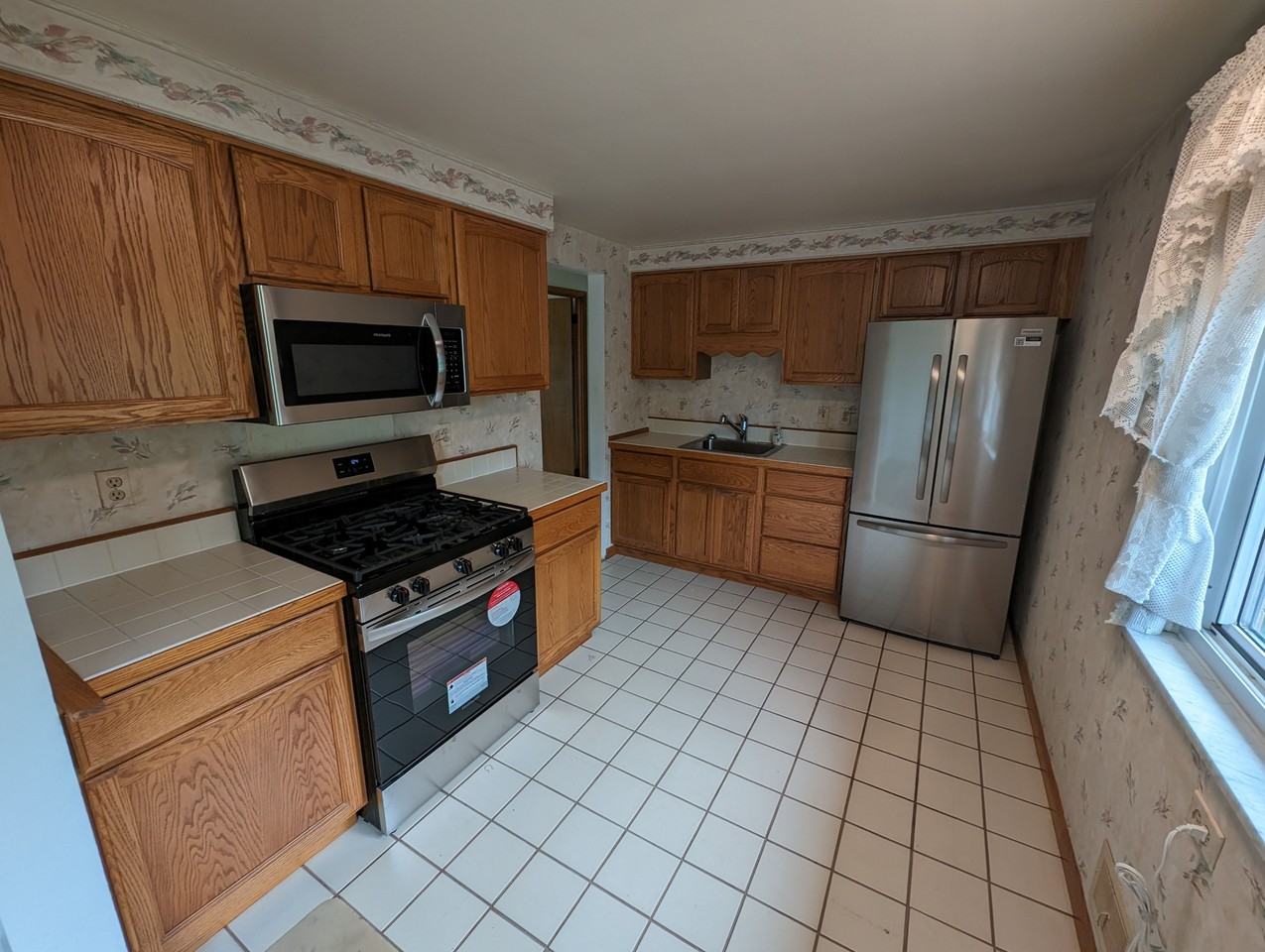 128 Bellmawr Dr - Photo 3 of 24