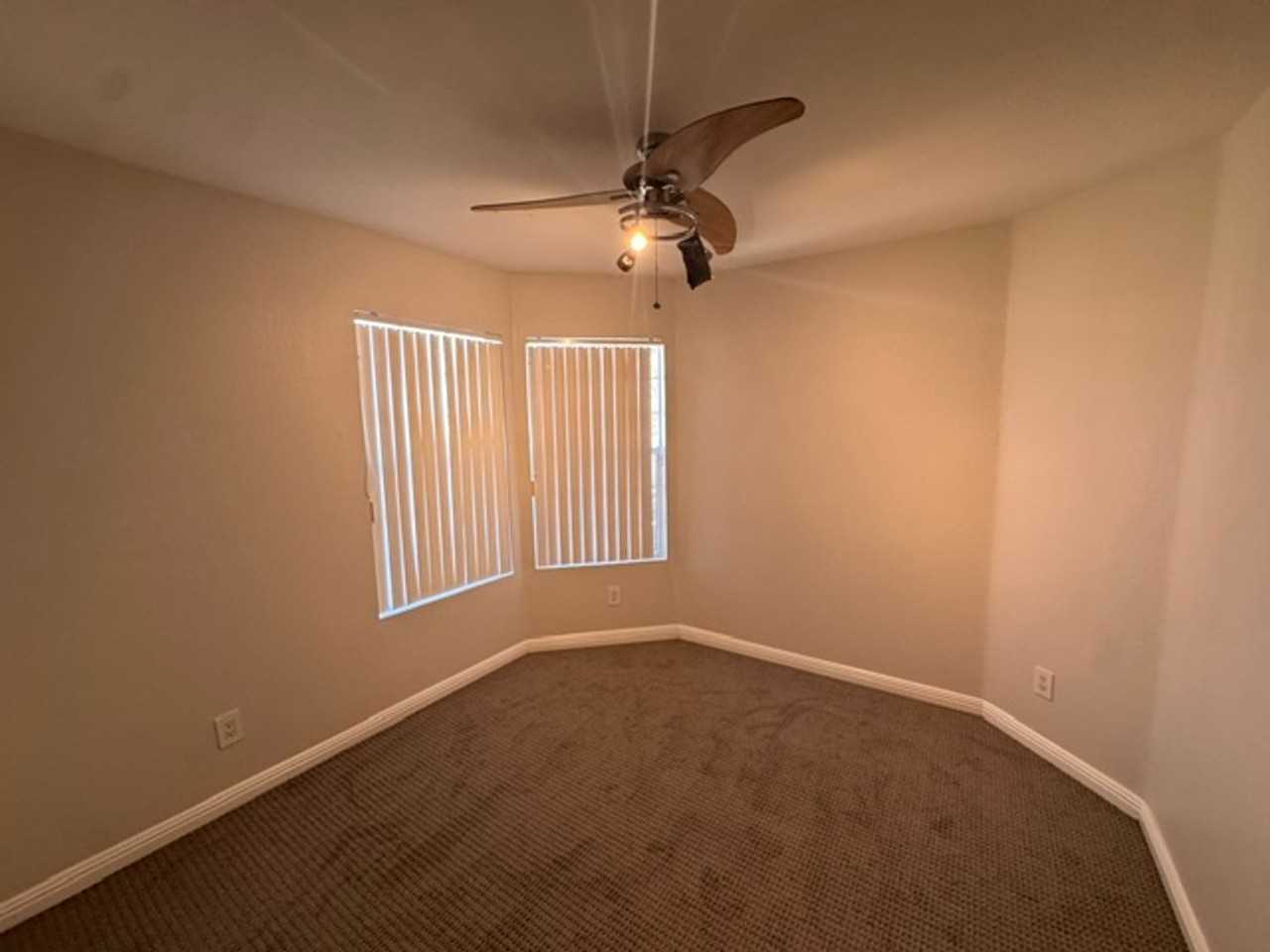 805 Alpine Ct - Photo 7 of 19
