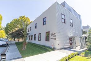 featured image of 10 17th Ave W