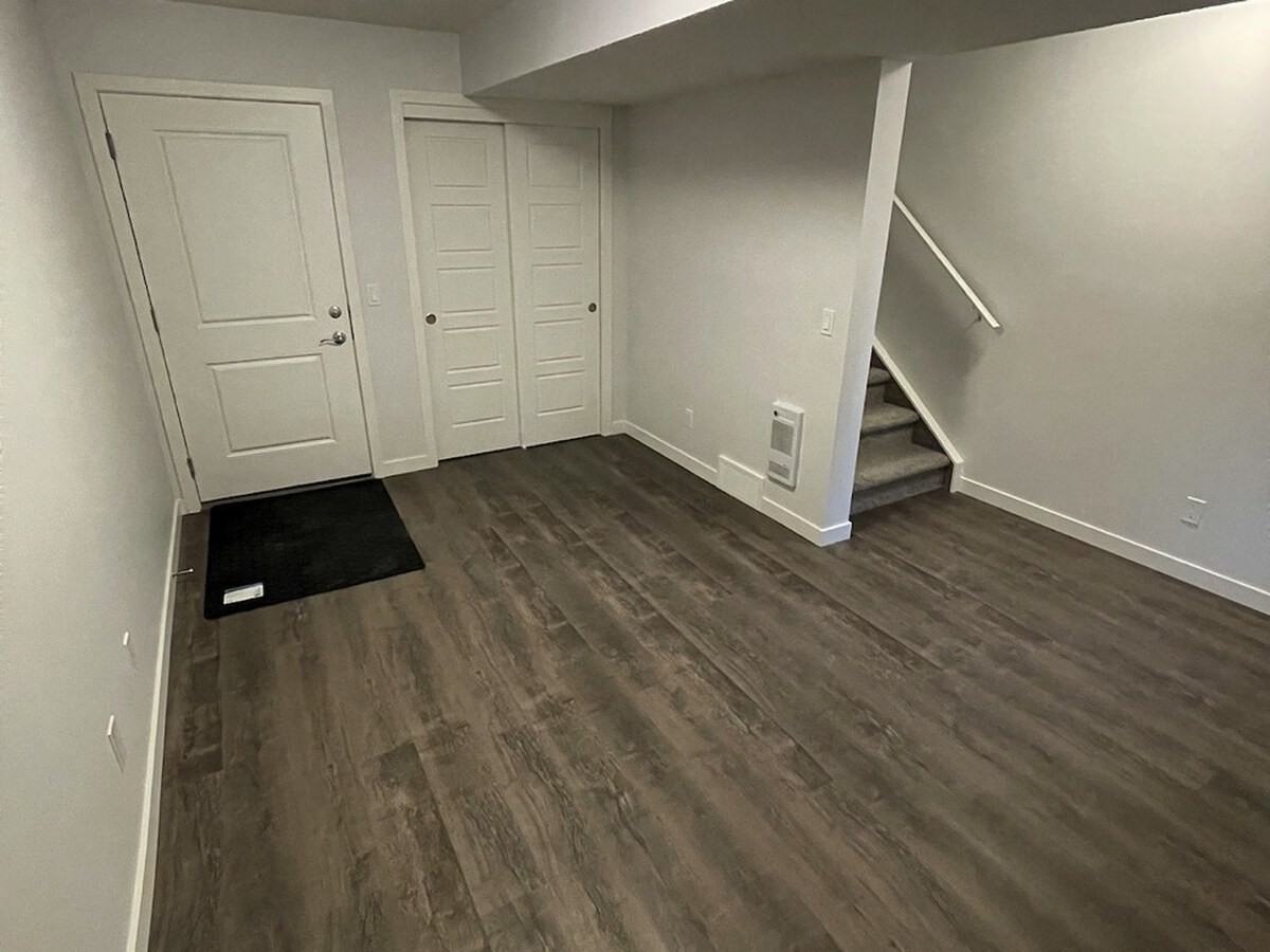 301 Redstone Blvd Ne - Photo 4 of 25