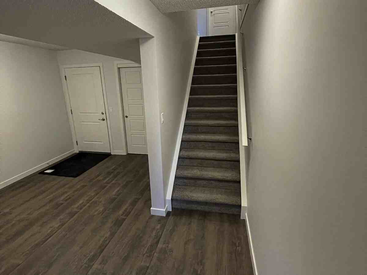 301 Redstone Blvd Ne - Photo 5 of 25