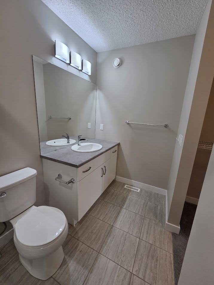 87 Joyal Way - Photo 5 of 34