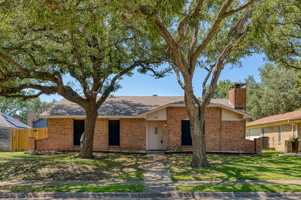 featured image of 416 Lincoln Dr