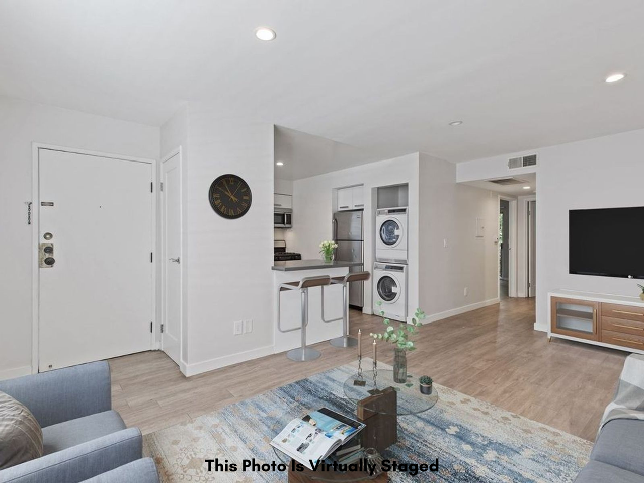 810 Crenshaw - Photo 4 of 5