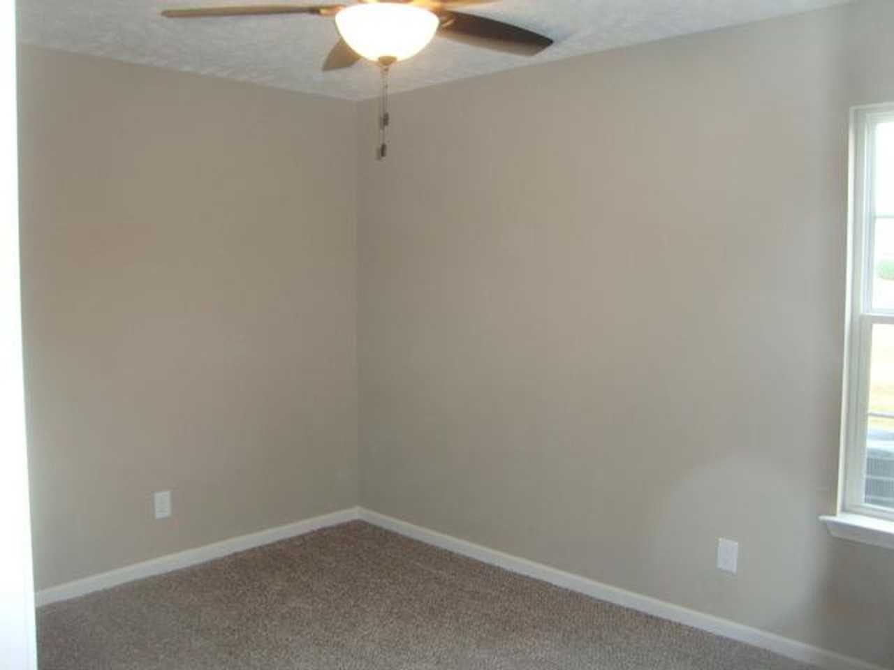 103 Jericho St - Photo 7 of 12