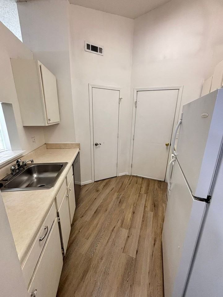 1712 N Noelle Ave - Photo 6 of 14