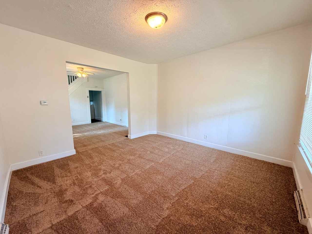 2346 Coyner Ave - Photo 4 of 16