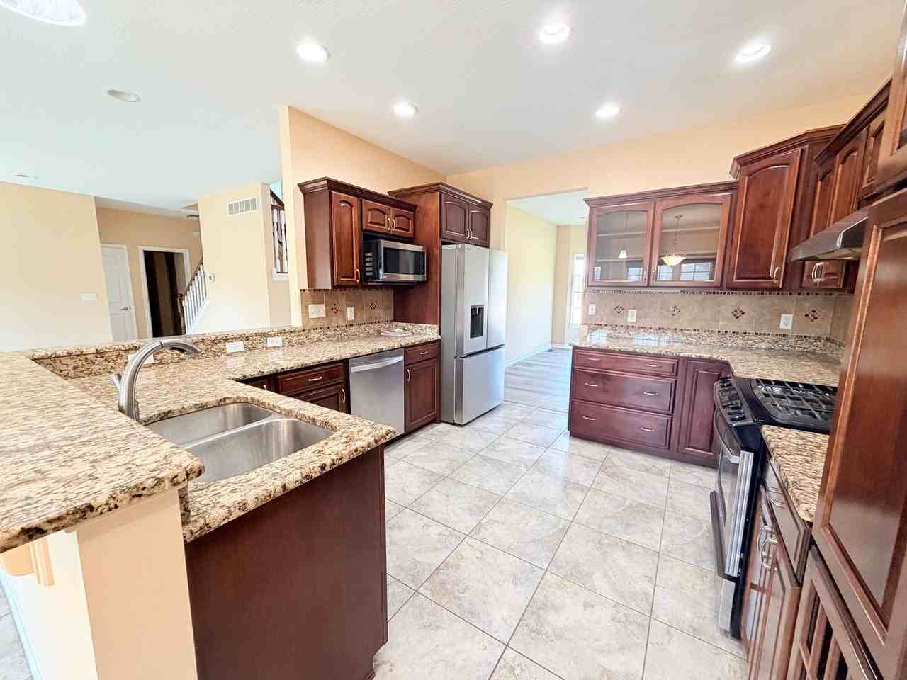 2073 Pawnee Trl - Photo 7 of 38