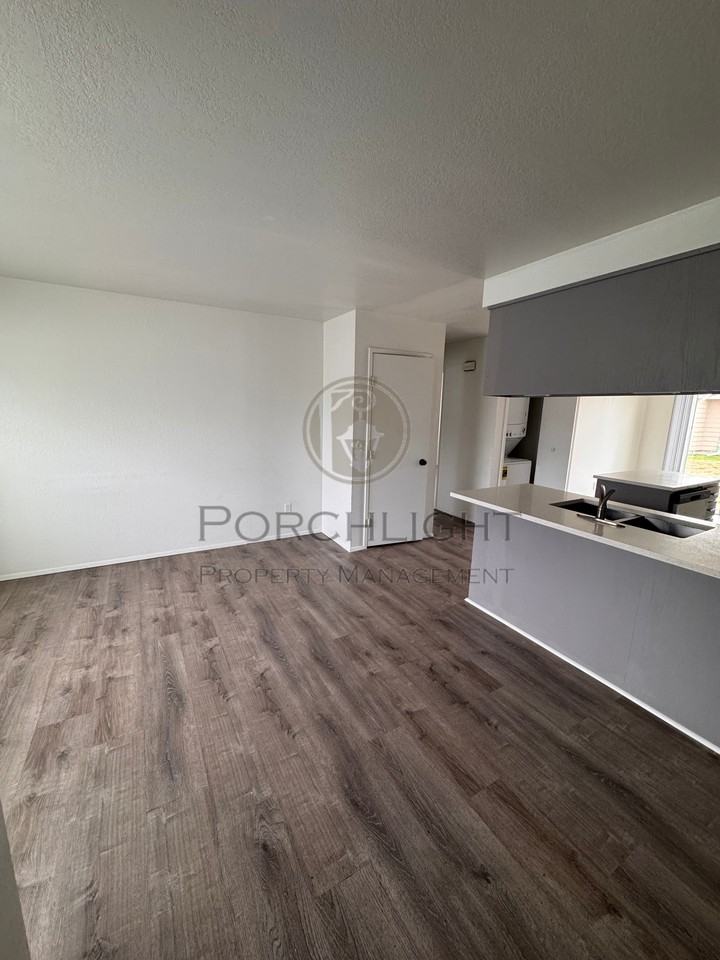 1313 Main St #D - Photo 2 of 8