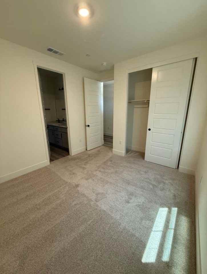 4040 W Babcock Ave - Photo 6 of 22
