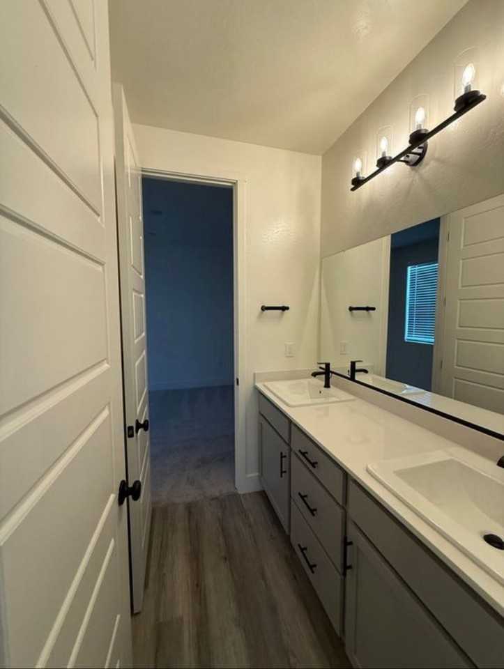 4040 W Babcock Ave - Photo 7 of 22