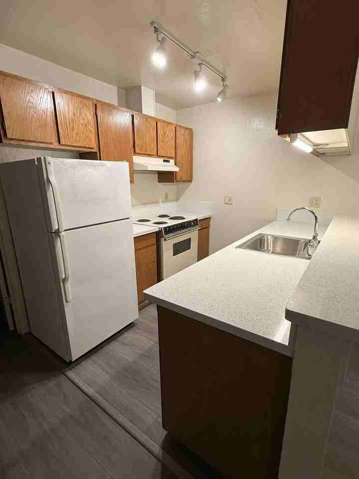 0753 - 216 W Sac - Photo 4 of 21