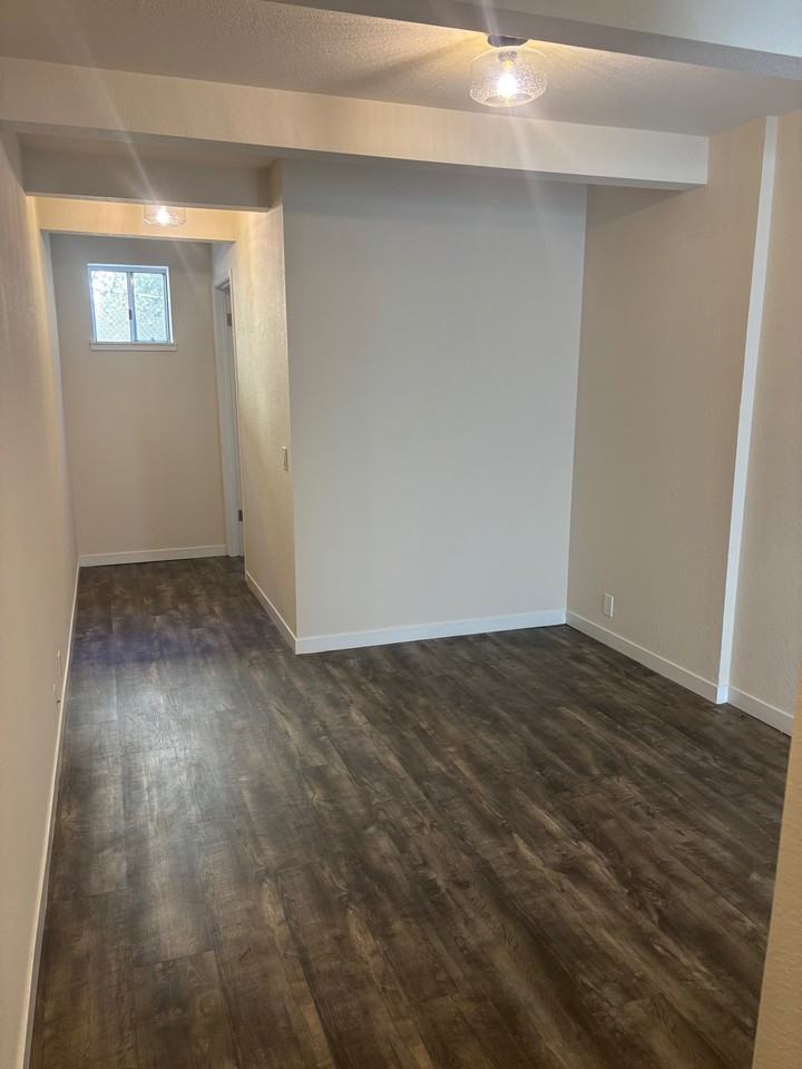 574 Belden St #574 - Photo 5 of 9