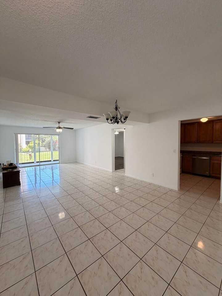 618 Northwest 13th Street - Photo 6 of 6