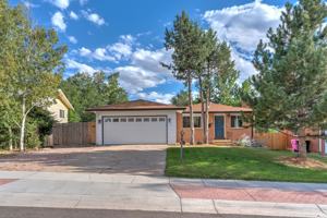 featured image of 411 Redwood Dr #1