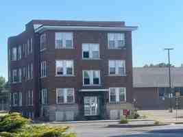 featured image of 524 S Grand Ave E