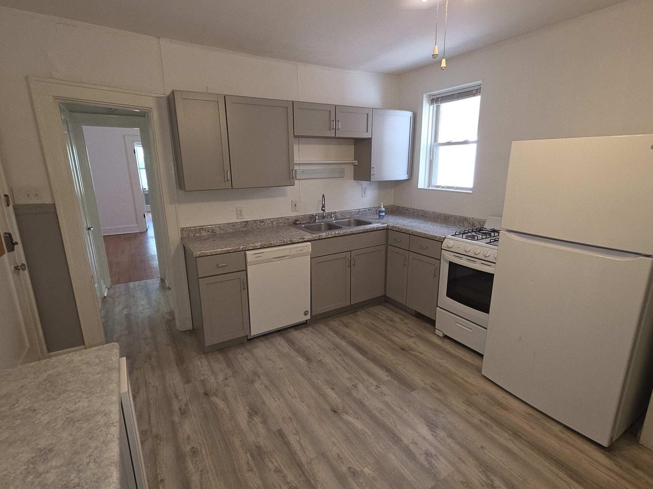 1404 Woodland Dr #1N - Photo 2 of 22