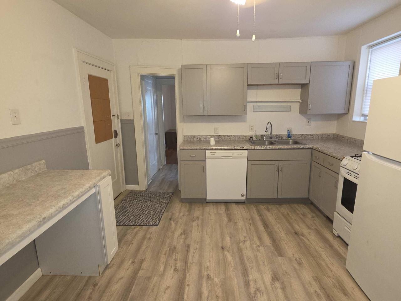 1404 Woodland Dr #1N - Photo 3 of 22