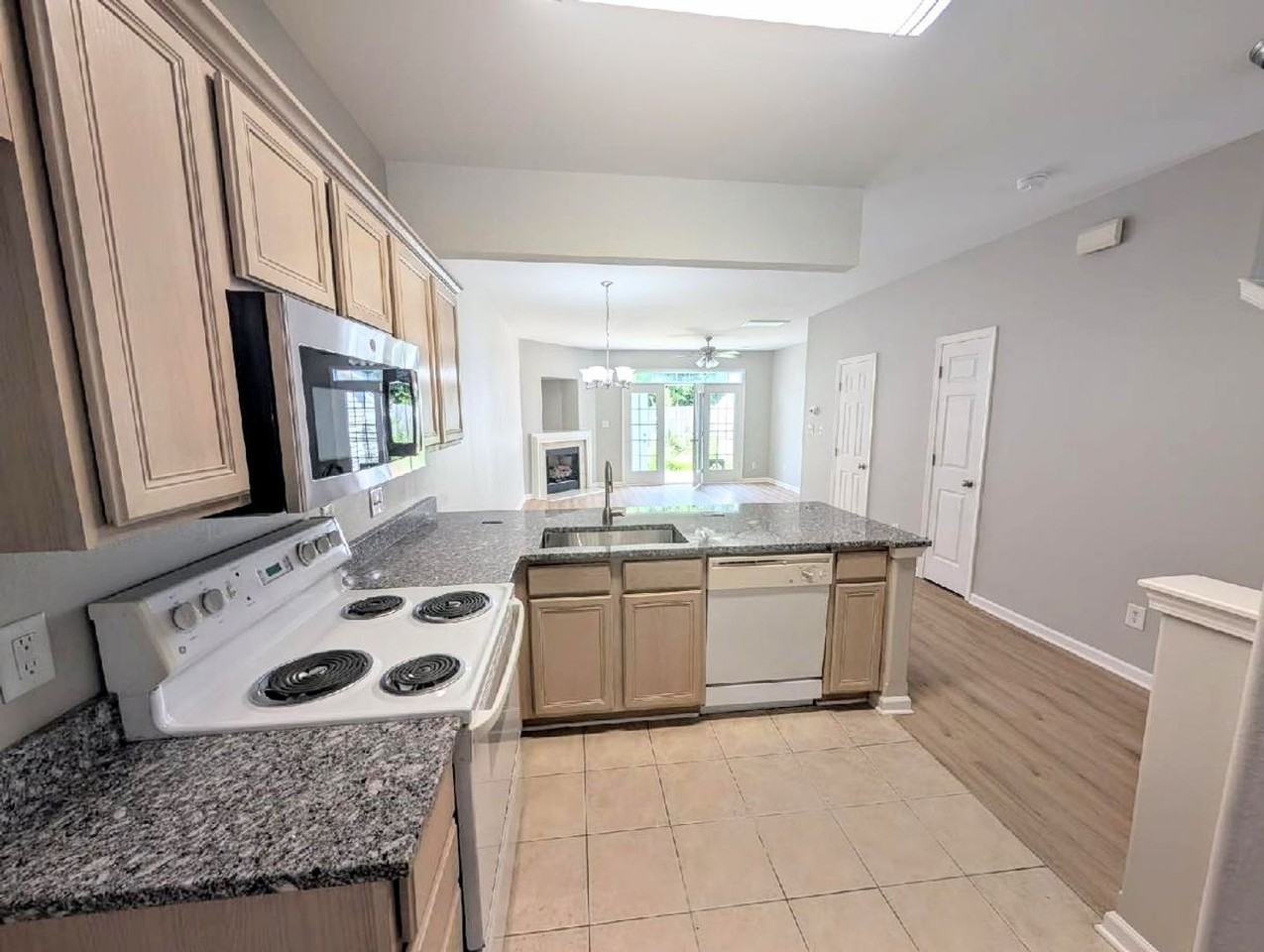 115 Ross Moore Ave - Photo 2 of 15