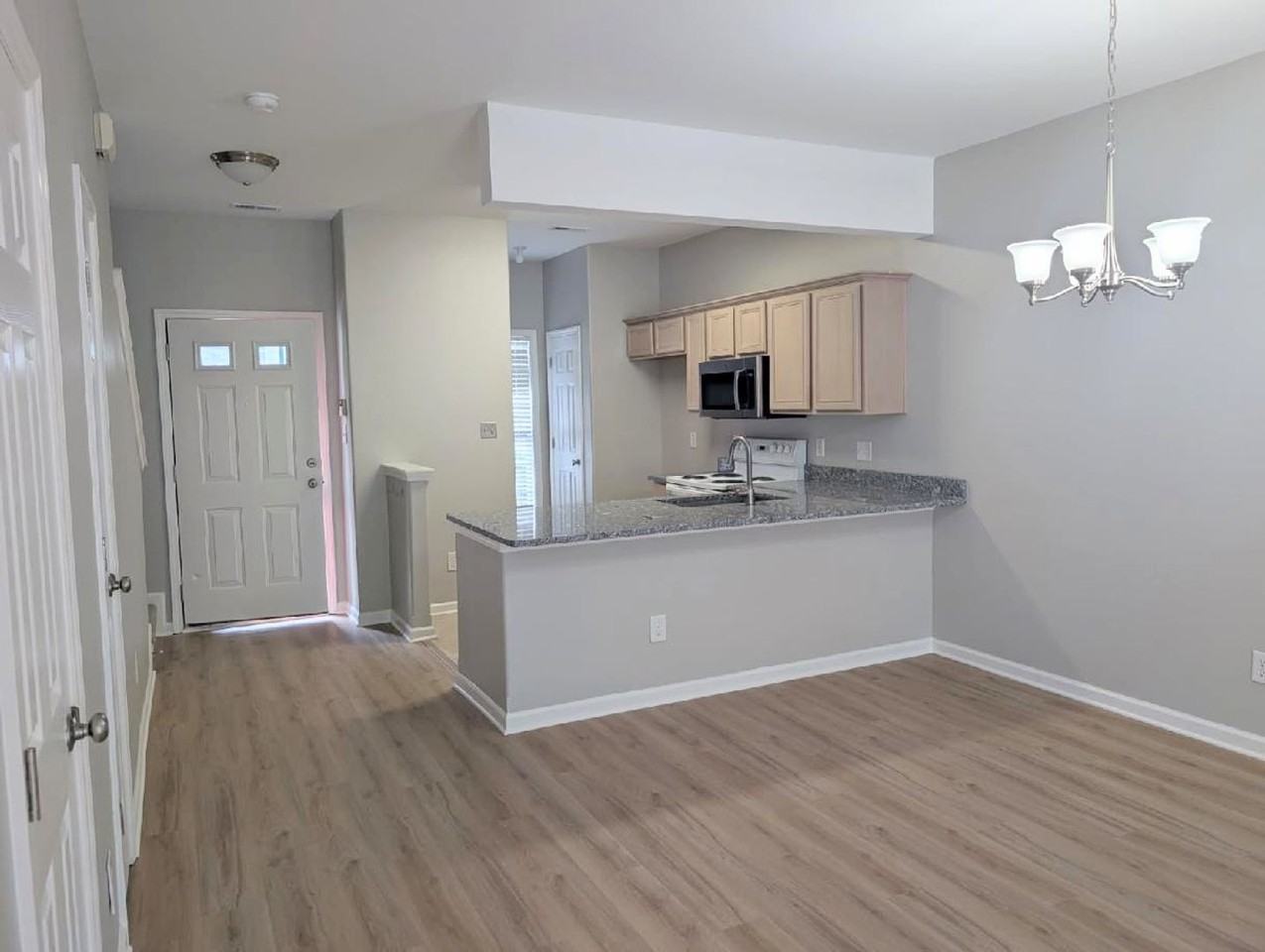 115 Ross Moore Ave - Photo 3 of 15