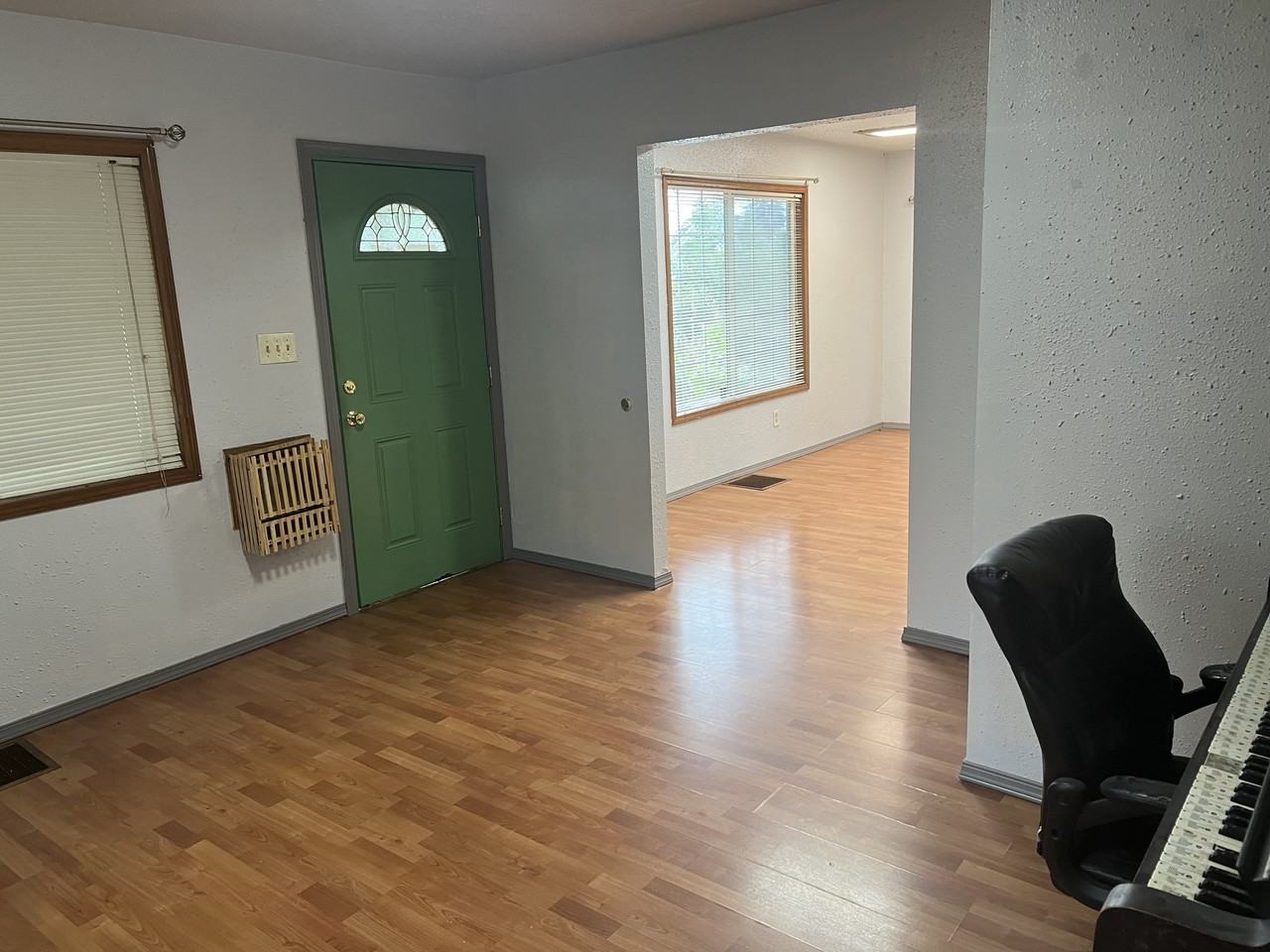 5626 Ne Mason St #1 - Photo 3 of 21
