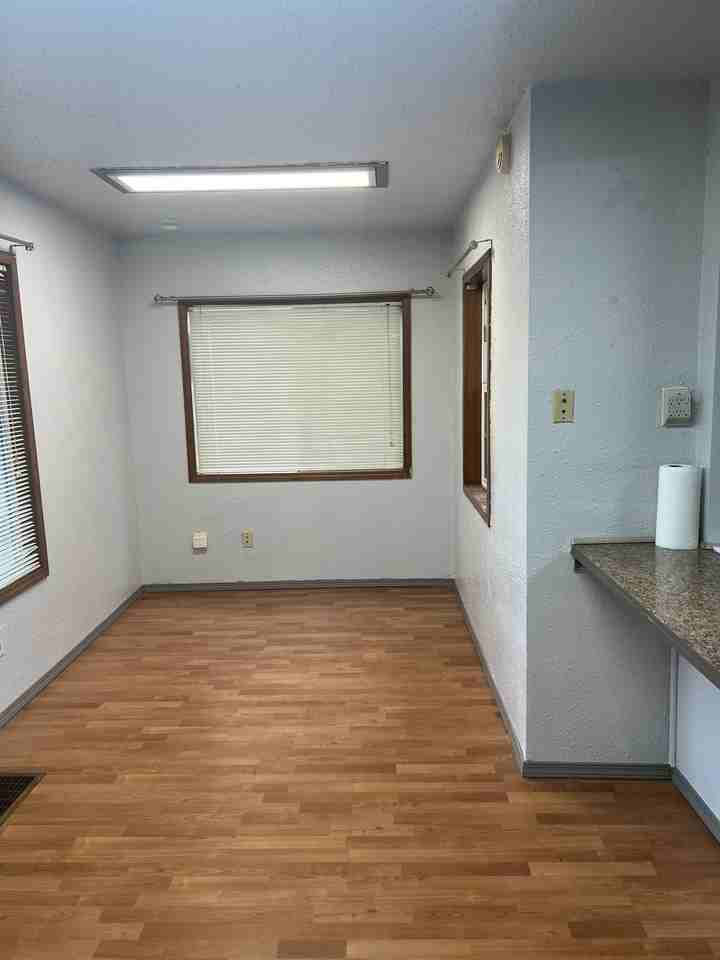 5626 Ne Mason St #1 - Photo 6 of 21