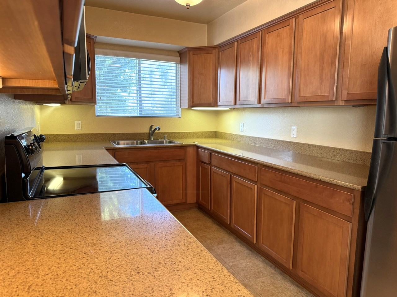 3703 W Bullard Ave #204 - Photo 7 of 27