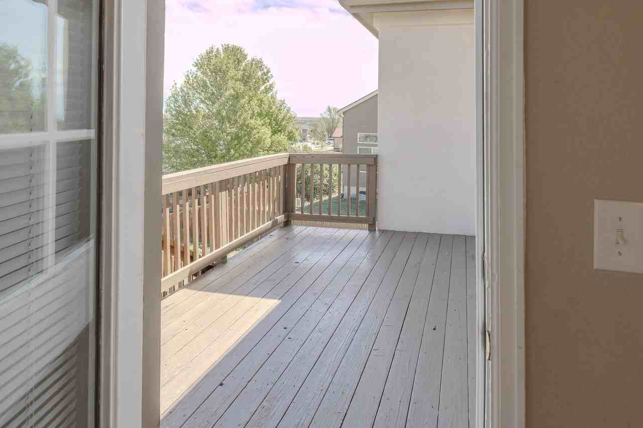 8179 Meadowcrest Dr - Photo 4 of 28