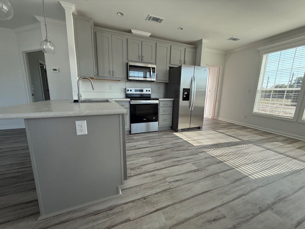 1654 Voyager Dr - Photo 3 of 12