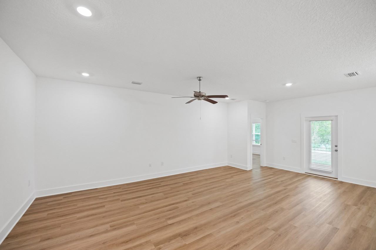 21073 Teluga Ave #1 - Photo 3 of 31