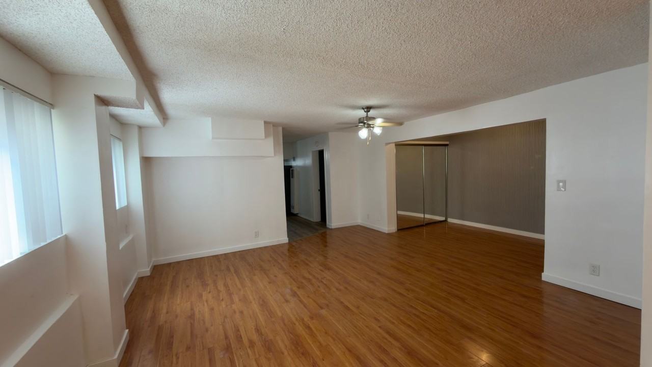 1265 N. Harper Ave - Photo 4 of 9