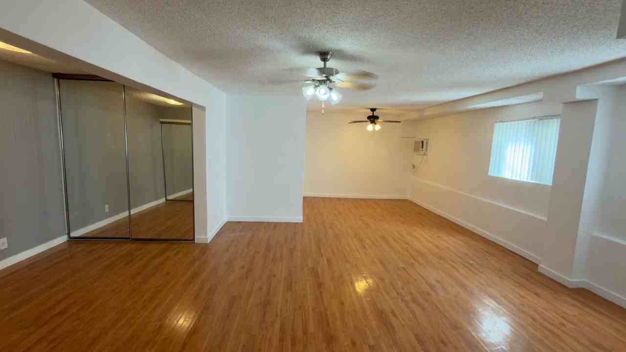 1265 N. Harper Ave - Photo 5 of 9