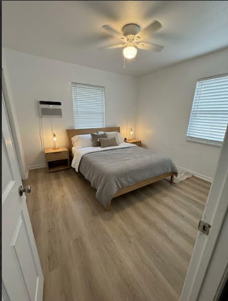 3631 Thomas Ave Miami, FL 33133 - Photo 4 of 6