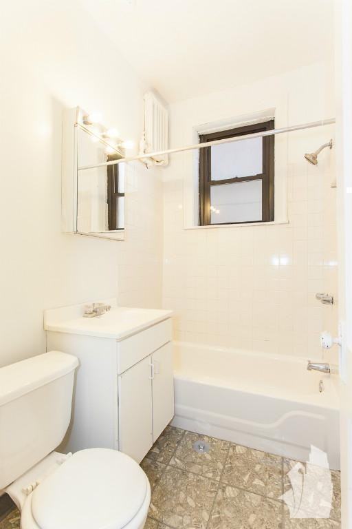 540 W Wellington Ave #207 - Photo 7 of 10