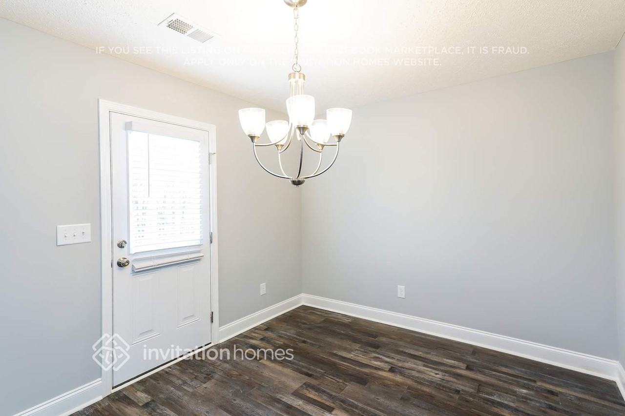 388 Green Hills Dr - Photo 4 of 16