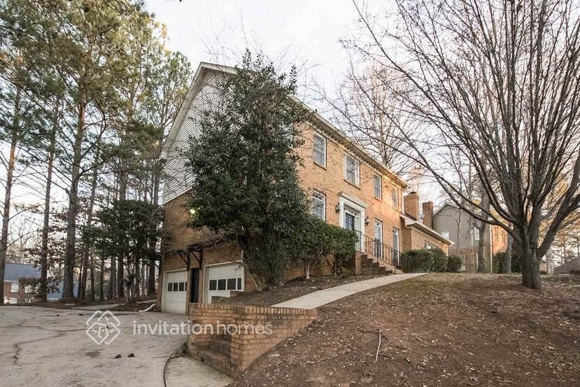 725 Redlion Run - Photo 2 of 23