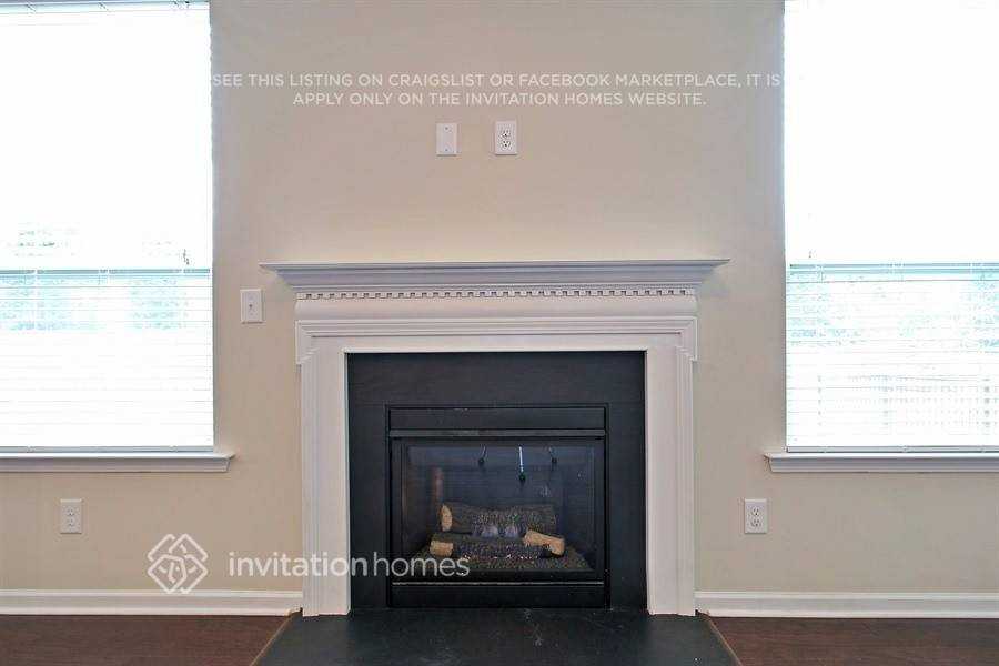 1004 Baybrook Dr - Photo 5 of 18