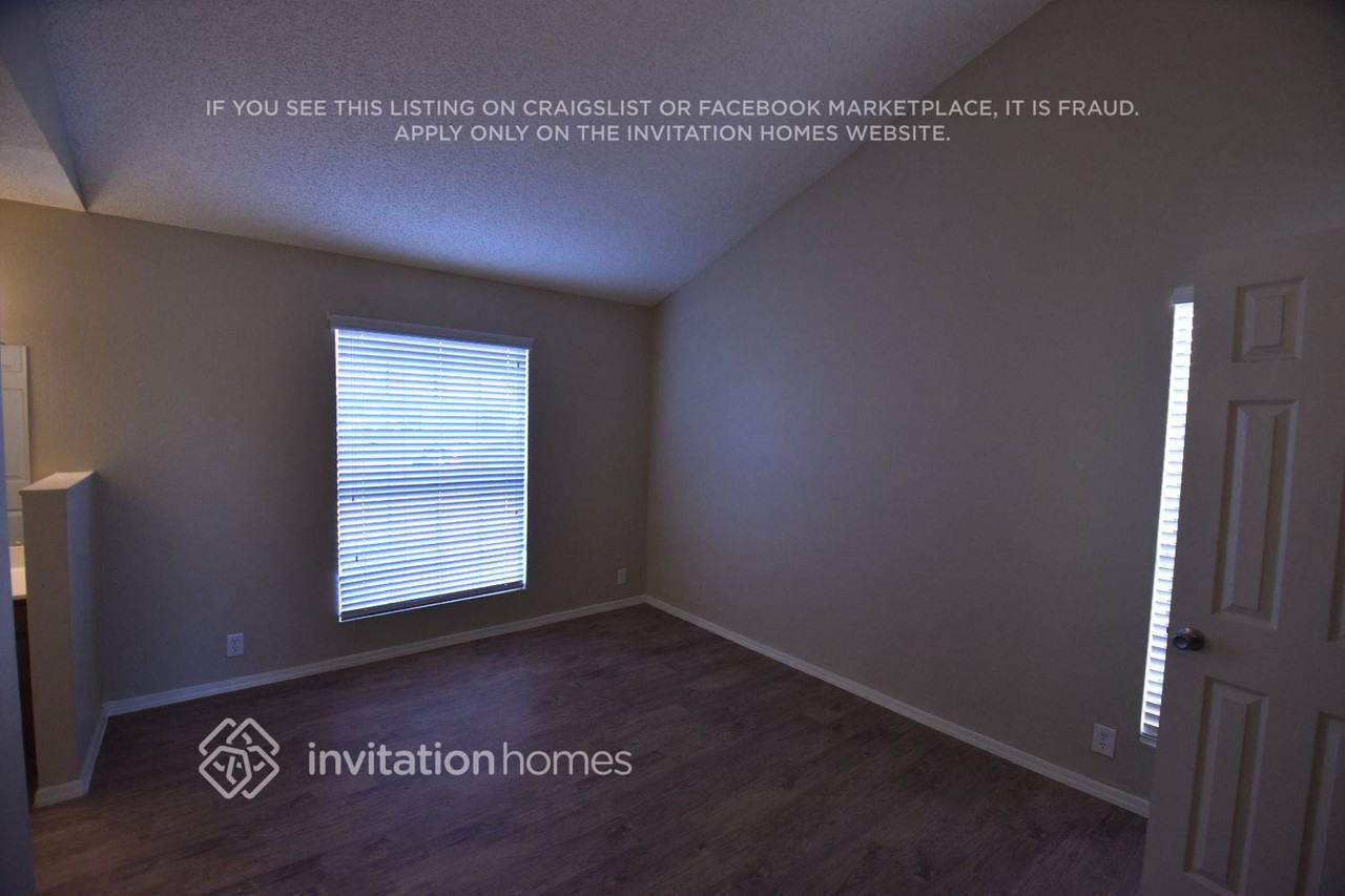 7333 W Oregon Ave - Photo 5 of 11