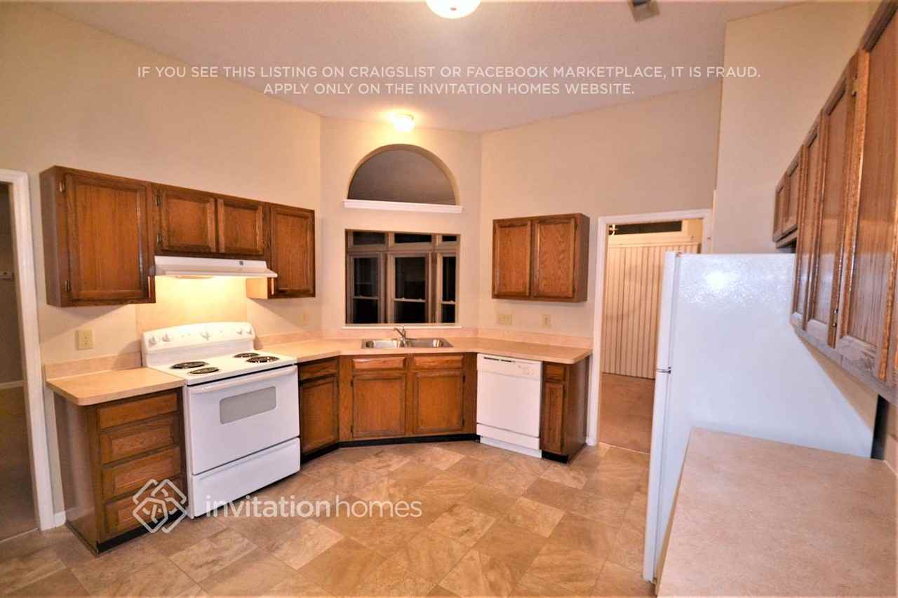 15314 Bexley Pl - Photo 4 of 13