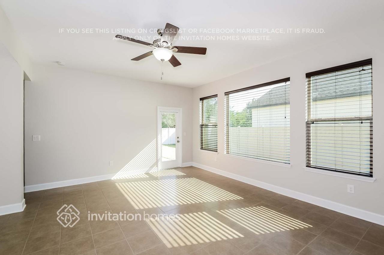 743 116th Ct Ne - Photo 3 of 17