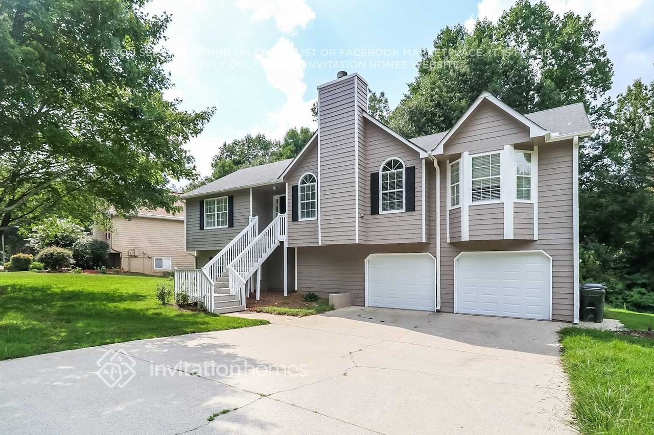 2643 Abbotts Glen Dr Nw - Photo 3 of 15