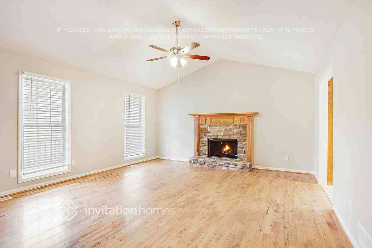95 Summer Lake Cv - Photo 5 of 26