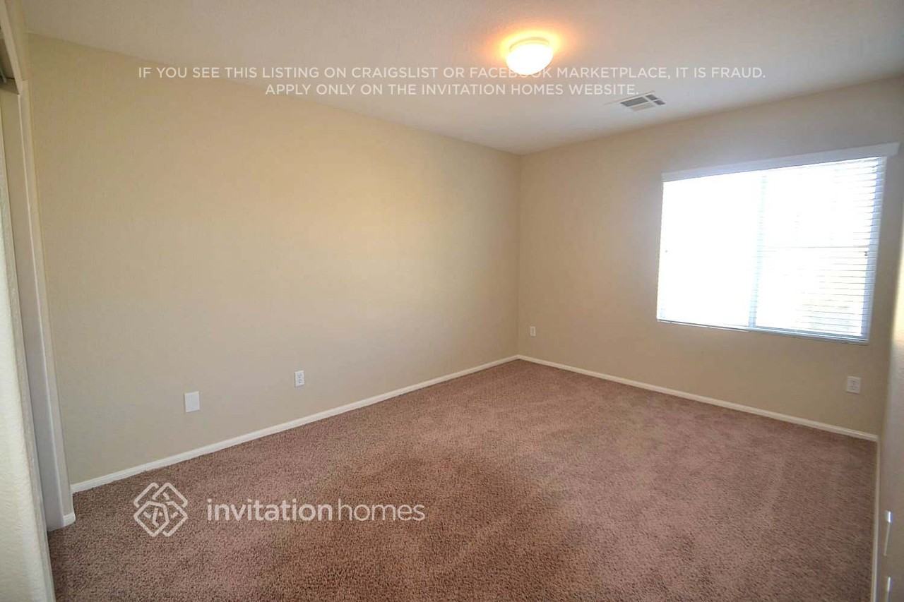 10527 Laurelwood Lake Ave - Photo 3 of 4