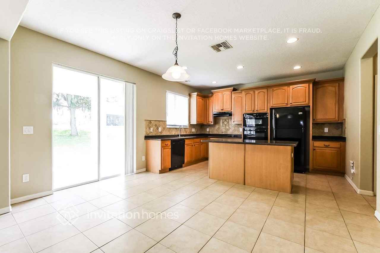 15364 Galbi Dr - Photo 6 of 18