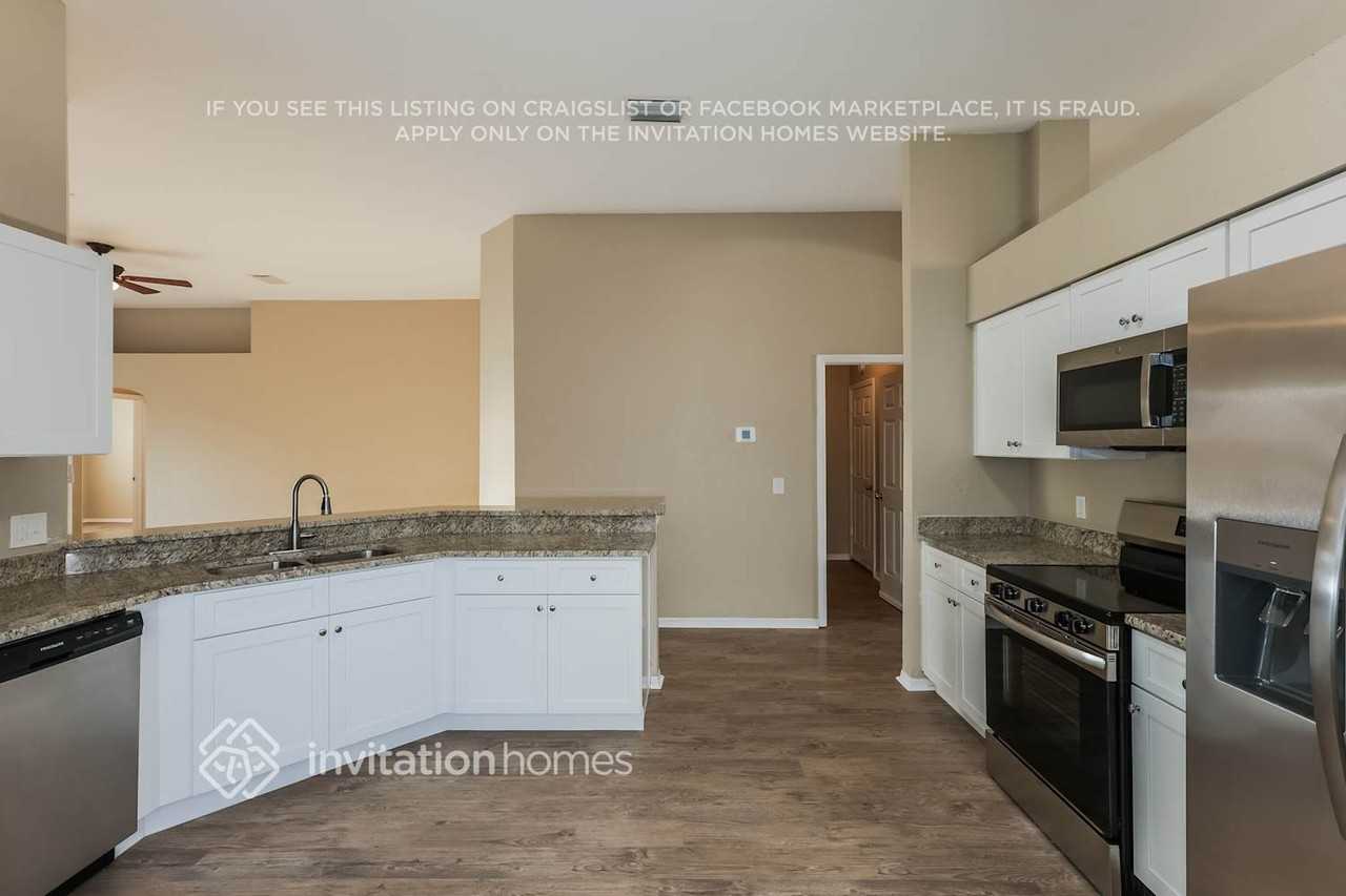 1314 Vinetree Dr - Photo 7 of 17